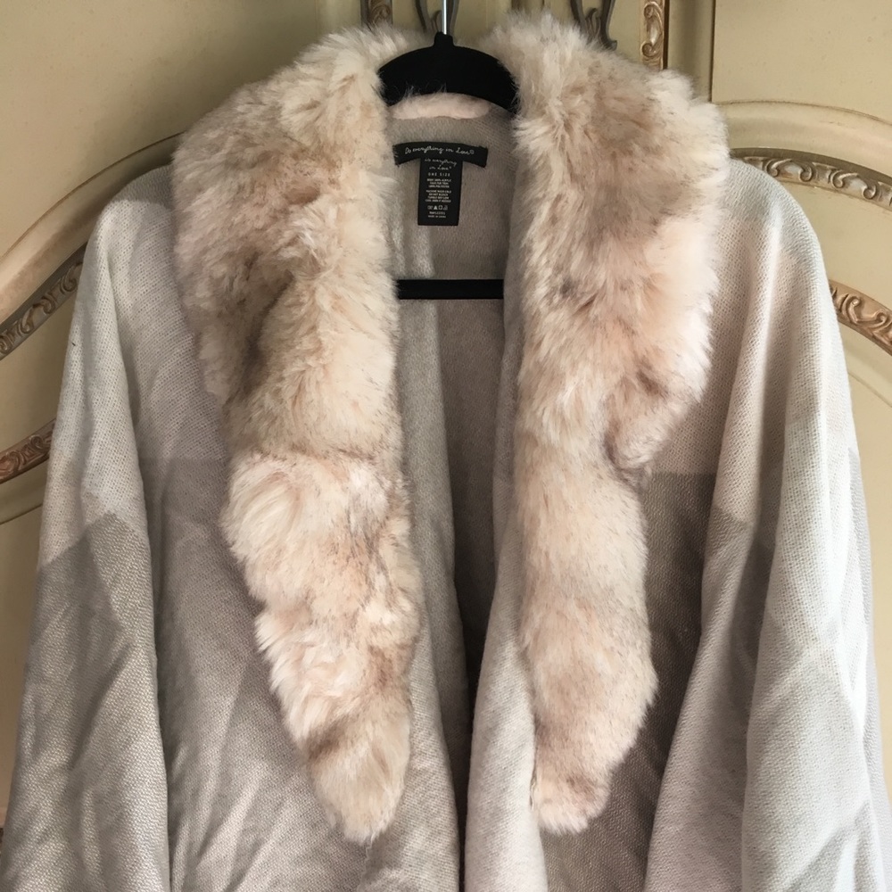 Faux fur wrap beige tones OS